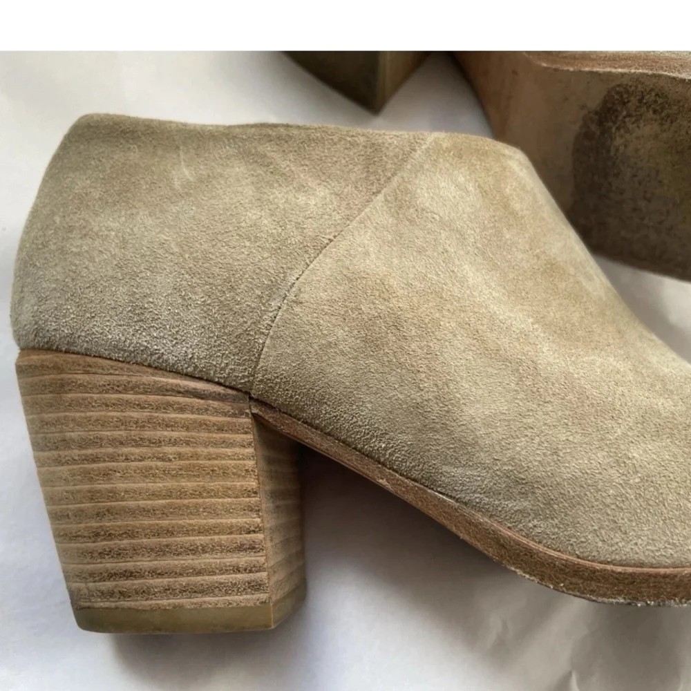 Vince Hamilton Clay Suede Leather  Pointed Toe Ankle Booties Boots Women’s Sz 7